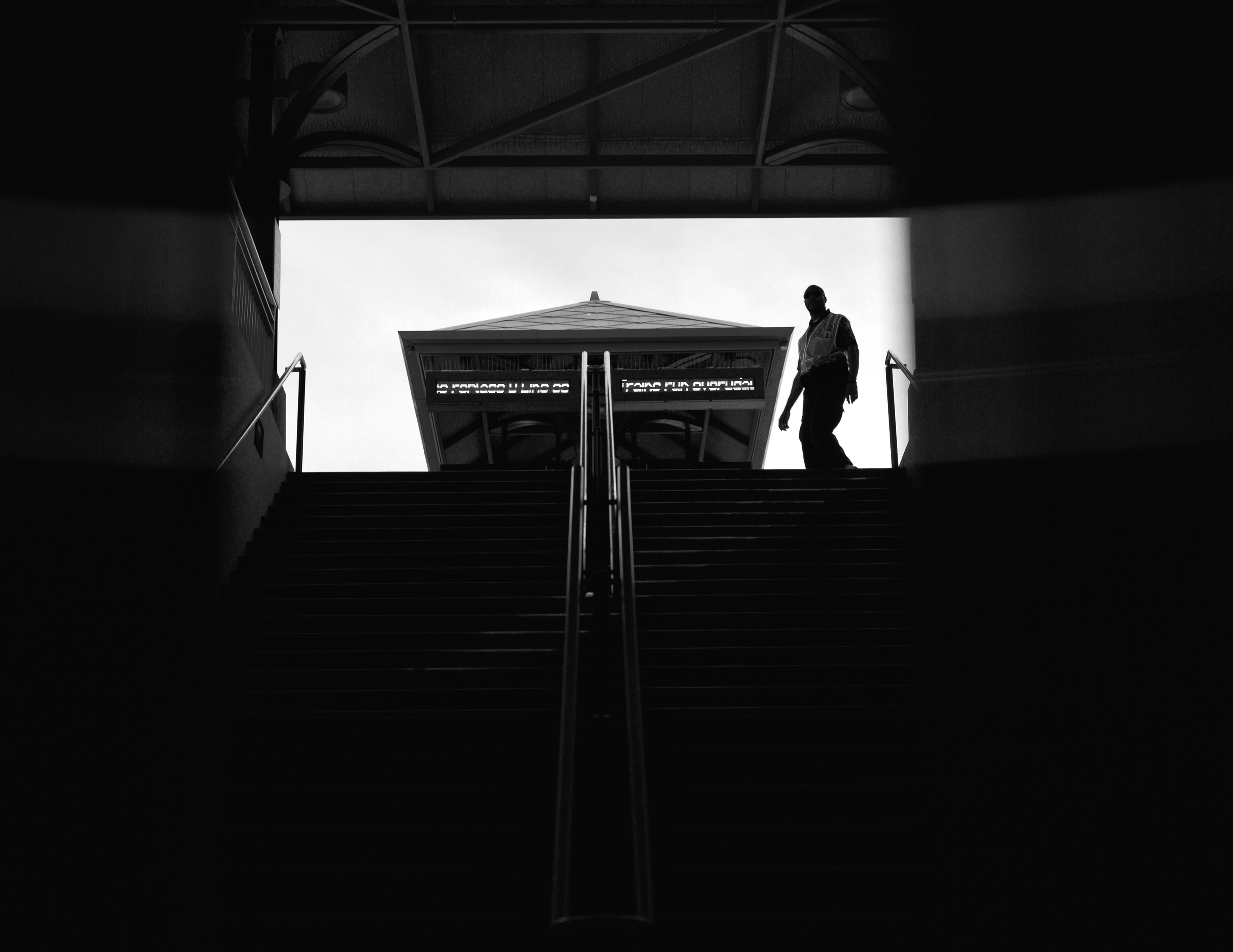 Traces of Presence section 01 center main image